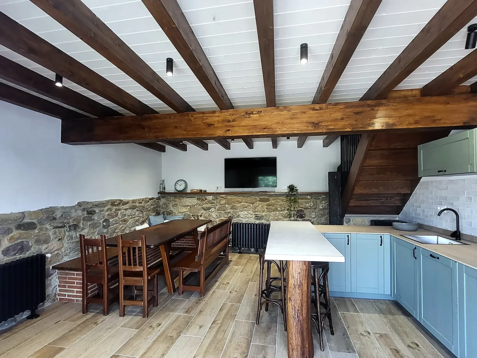 cocina comedor casa rural 12 personas cantabria